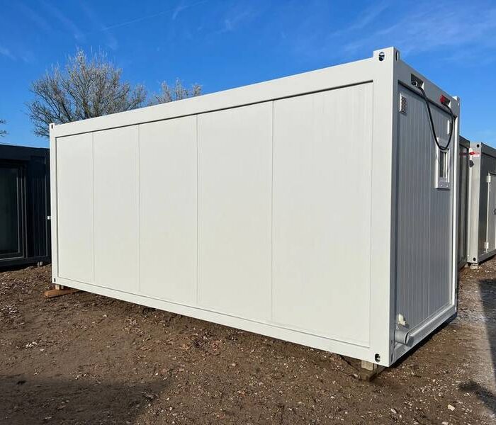 CONTENEDOR CON 5 SANITARIOS