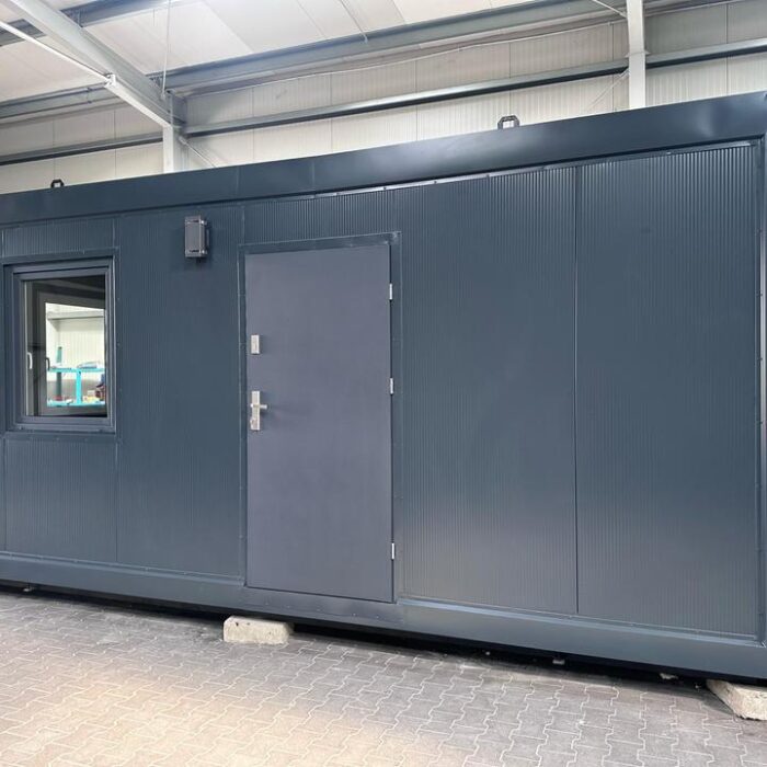 CONTENEDOR DE OFICINA CON BAÑO Y WC 6 x 2,5